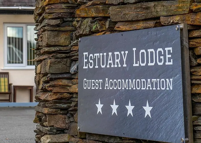Estuary Lodge Motel B&B